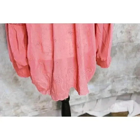 Torrid size 2 button down blouse long sleeve embroirded scalloped hem elastic cu - Picture 10 of 15